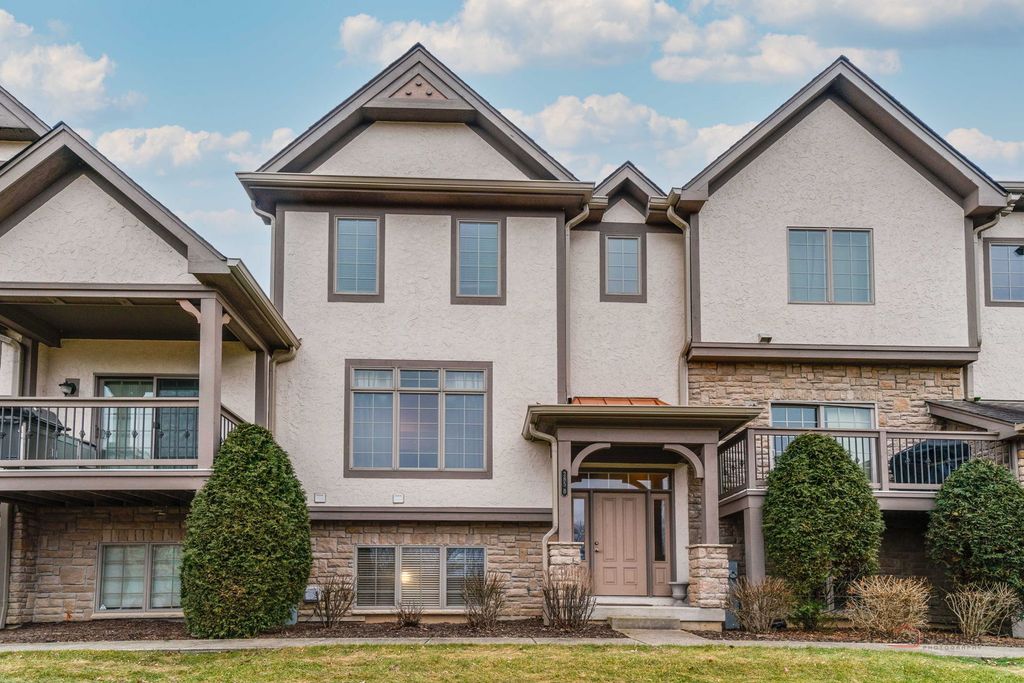 285 Regency Court Unit B Court, Wauconda, IL 60084