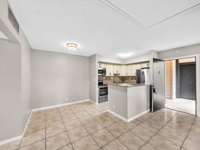 15488 Lakes Of Delray Boulevard 108, Delray Beach, FL 33484