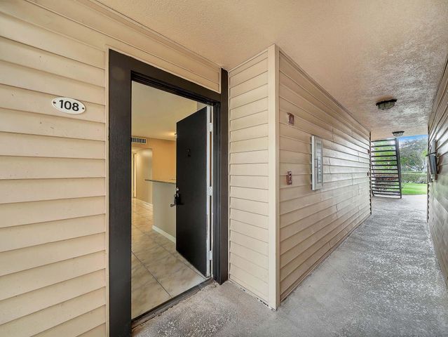 15488 Lakes Of Delray Boulevard 108, Delray Beach, FL 33484