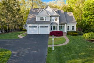 10 Turner Ln, Sturbridge, MA 01566