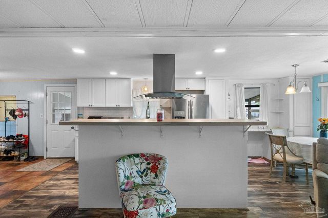 2556 Granada Camino, Pensacola, FL 32507