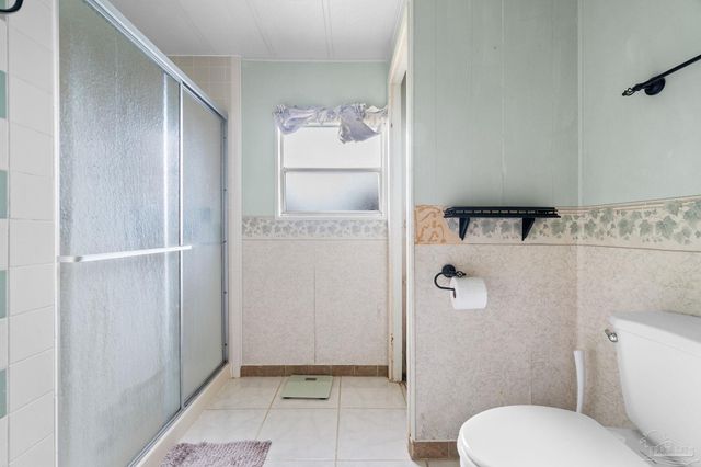 2556 Granada Camino, Pensacola, FL 32507