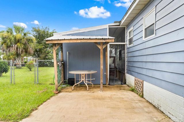 2556 Granada Camino, Pensacola, FL 32507