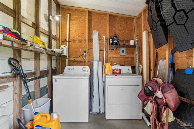 2556 Granada Camino, Pensacola, FL 32507