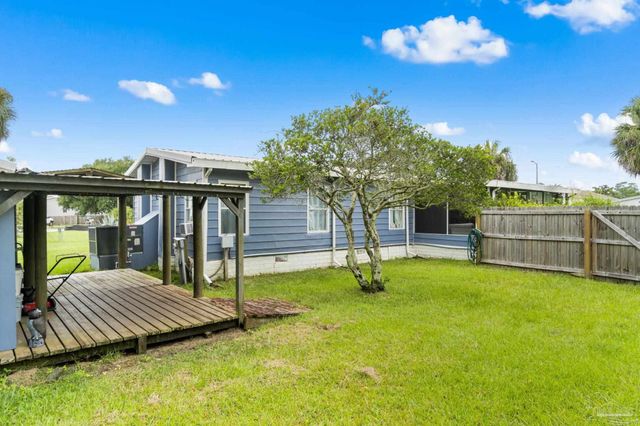 2556 Granada Camino, Pensacola, FL 32507