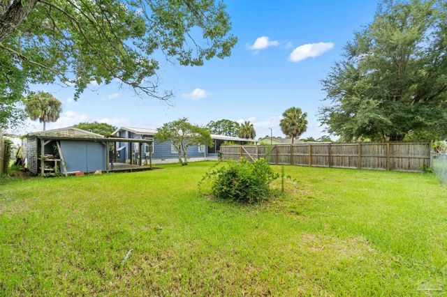 2556 Granada Camino, Pensacola, FL 32507