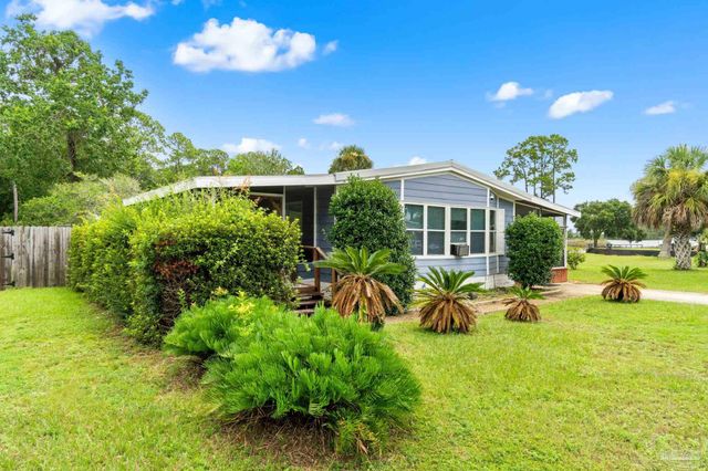 2556 Granada Camino, Pensacola, FL 32507