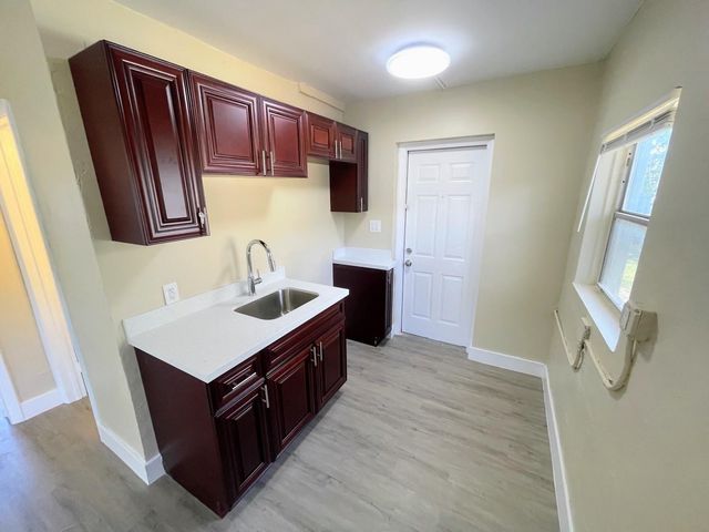 1602 NW 7th Place, Fort Lauderdale, FL 33311