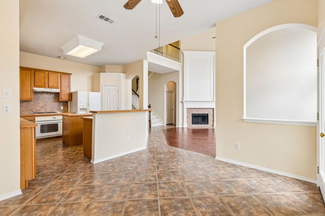5536 Rock Canyon Road, The Colony, TX 75056