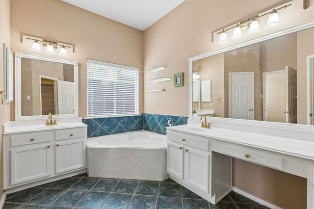 5536 Rock Canyon Road, The Colony, TX 75056