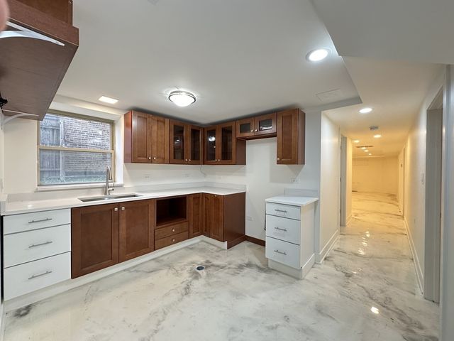 2537 N KILDARE Avenue 1B, Chicago, IL 60639