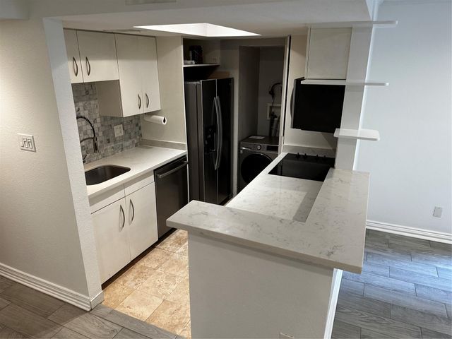 1909 Brun Street 9, Houston, TX 77019