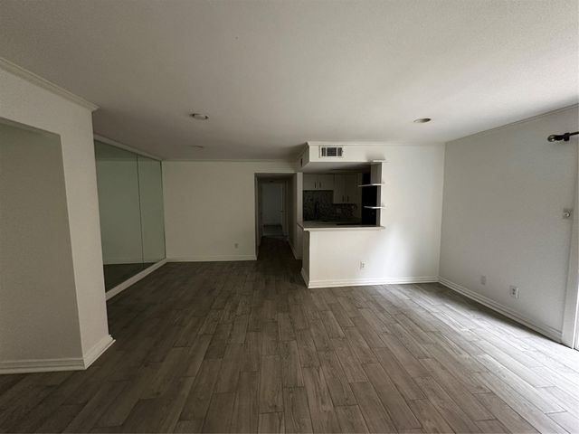 1909 Brun Street 9, Houston, TX 77019