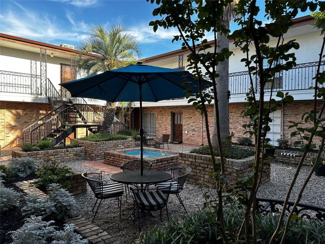 1909 Brun Street 9, Houston, TX 77019