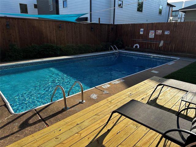 1909 Brun Street 9, Houston, TX 77019