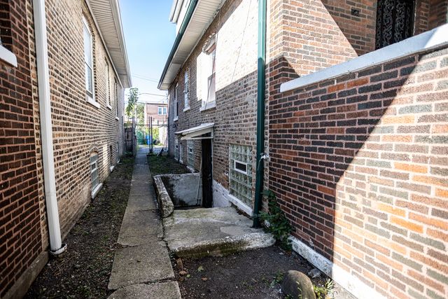 1540 N Mason Avenue, Chicago, IL 60651