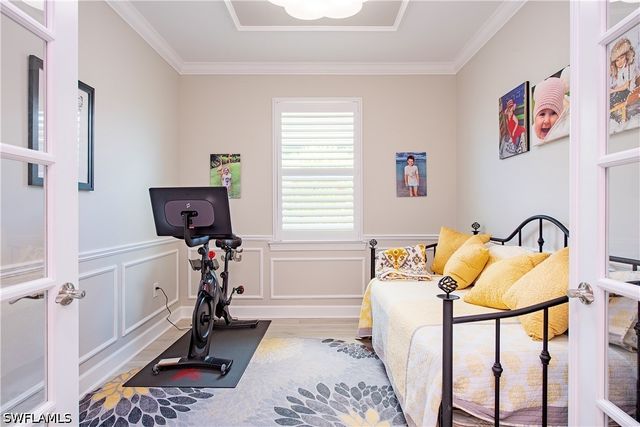 10537 Ventana CT, Naples, FL 34120