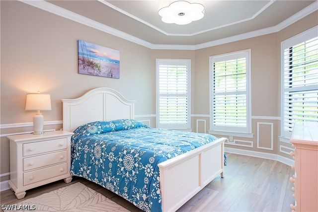 10537 Ventana CT, Naples, FL 34120