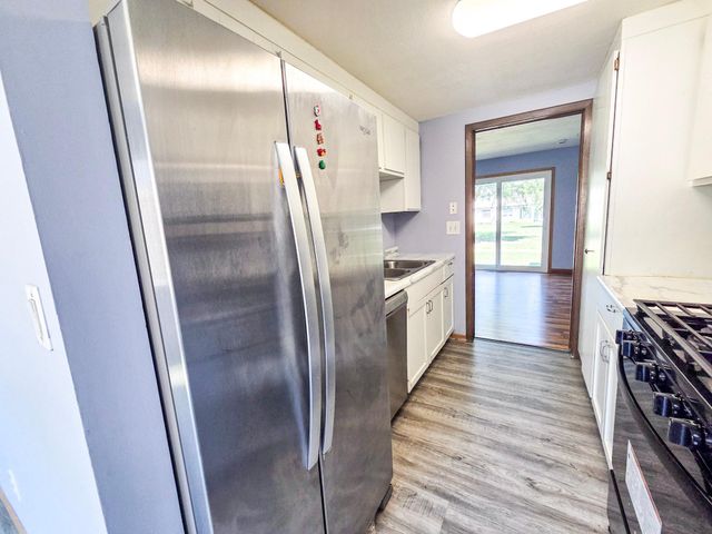 7618 Hampshire Avenue N, Brooklyn Park, MN 55428