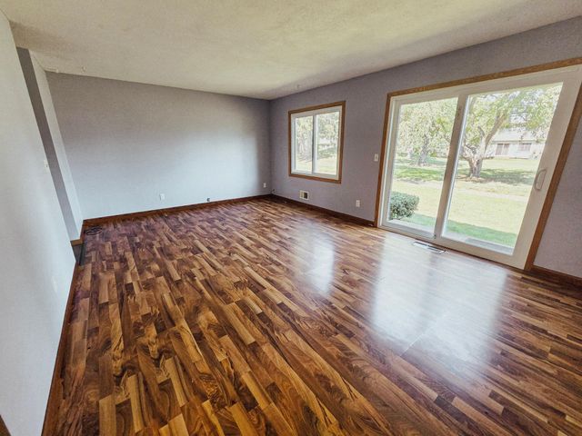 7618 Hampshire Avenue N, Brooklyn Park, MN 55428