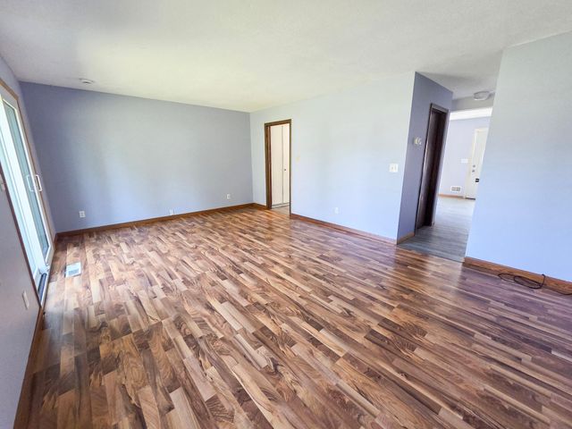 7618 Hampshire Avenue N, Brooklyn Park, MN 55428