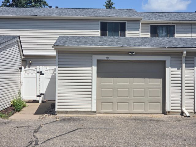 7618 Hampshire Avenue N, Brooklyn Park, MN 55428