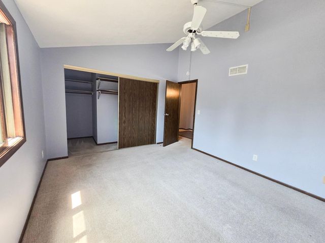 7618 Hampshire Avenue N, Brooklyn Park, MN 55428