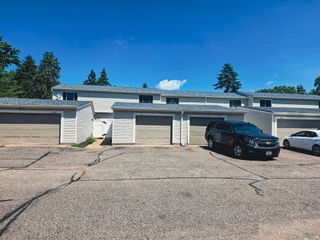 7618 Hampshire Avenue N, Brooklyn Park, MN 55428