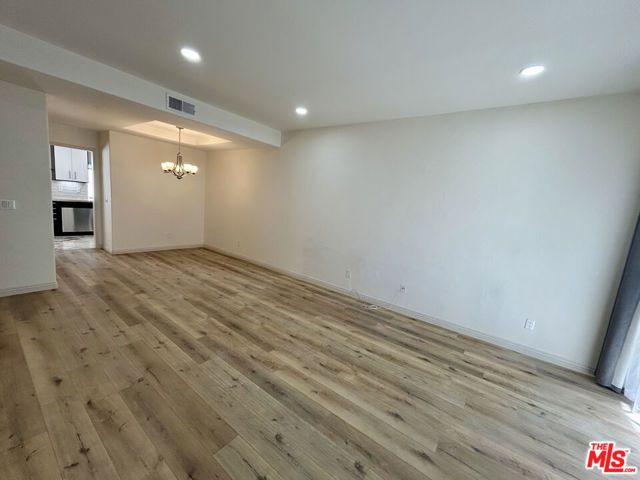 5145 Yarmouth Avenue 25, Encino (los Angeles), CA 91316