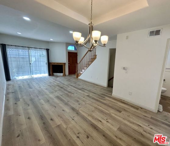 5145 Yarmouth Avenue 25, Encino (los Angeles), CA 91316