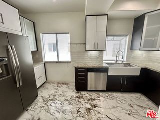 5145 Yarmouth Avenue 25, Encino (los Angeles), CA 91316