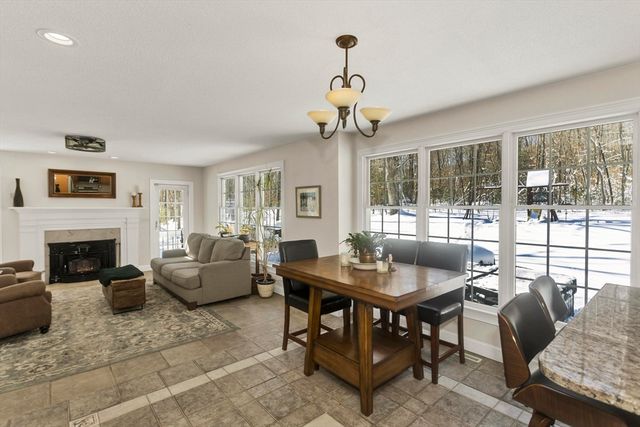 745 Glendale Rd, Wilbraham, MA 01095