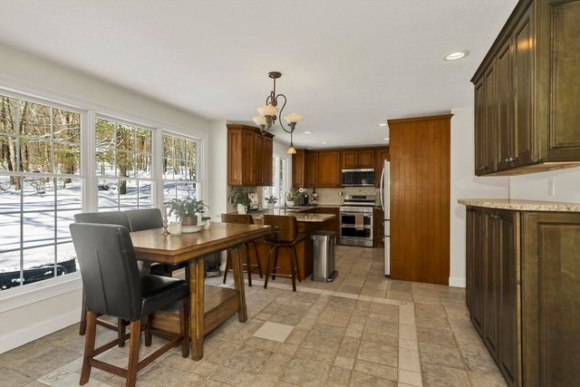 745 Glendale Rd, Wilbraham, MA 01095