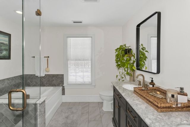 745 Glendale Rd, Wilbraham, MA 01095