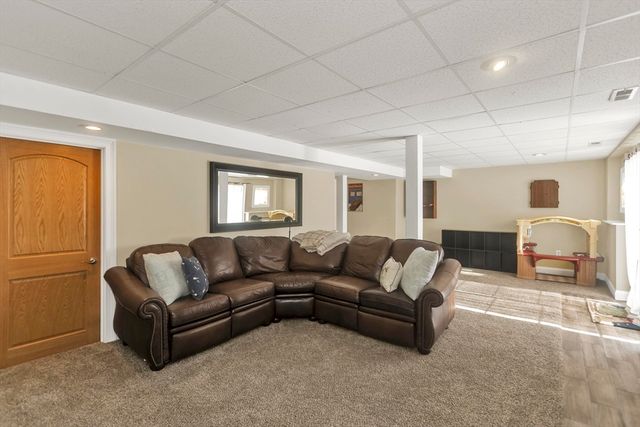 745 Glendale Rd, Wilbraham, MA 01095