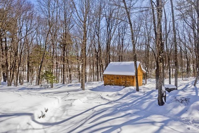 745 Glendale Rd, Wilbraham, MA 01095