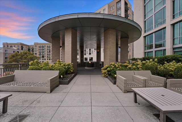 900 20th Ave S Apt 1004, Nashville, TN 37212