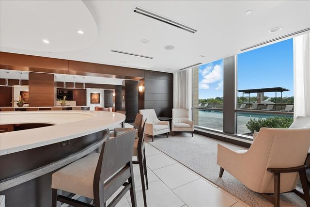 900 20th Ave S Apt 1004, Nashville, TN 37212