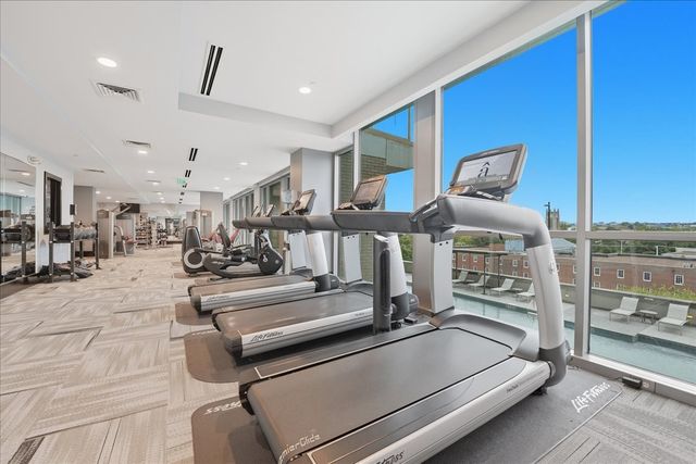 900 20th Ave S Apt 1004, Nashville, TN 37212