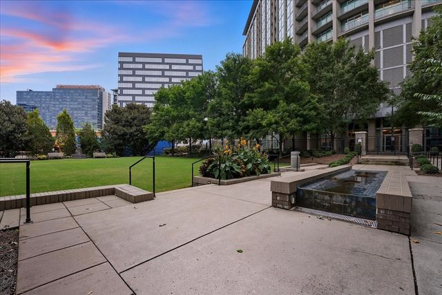 900 20th Ave S Apt 1004, Nashville, TN 37212