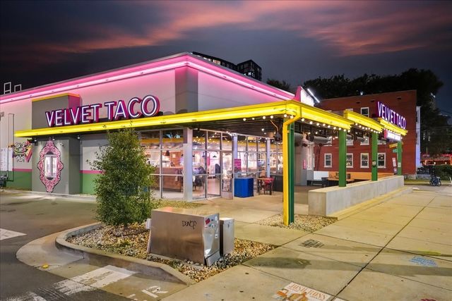 900 20th Ave S Apt 1004, Nashville, TN 37212