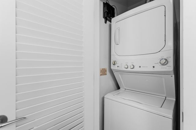 900 20th Ave S Apt 1004, Nashville, TN 37212