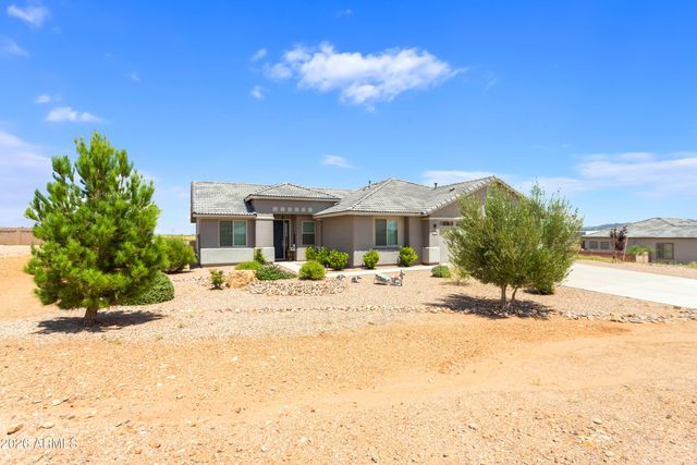 6757 E VAQUERO Circle, Hereford, AZ 85615