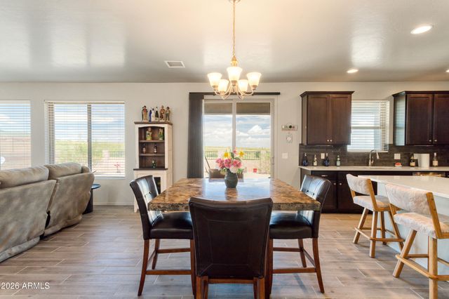 6757 E VAQUERO Circle, Hereford, AZ 85615