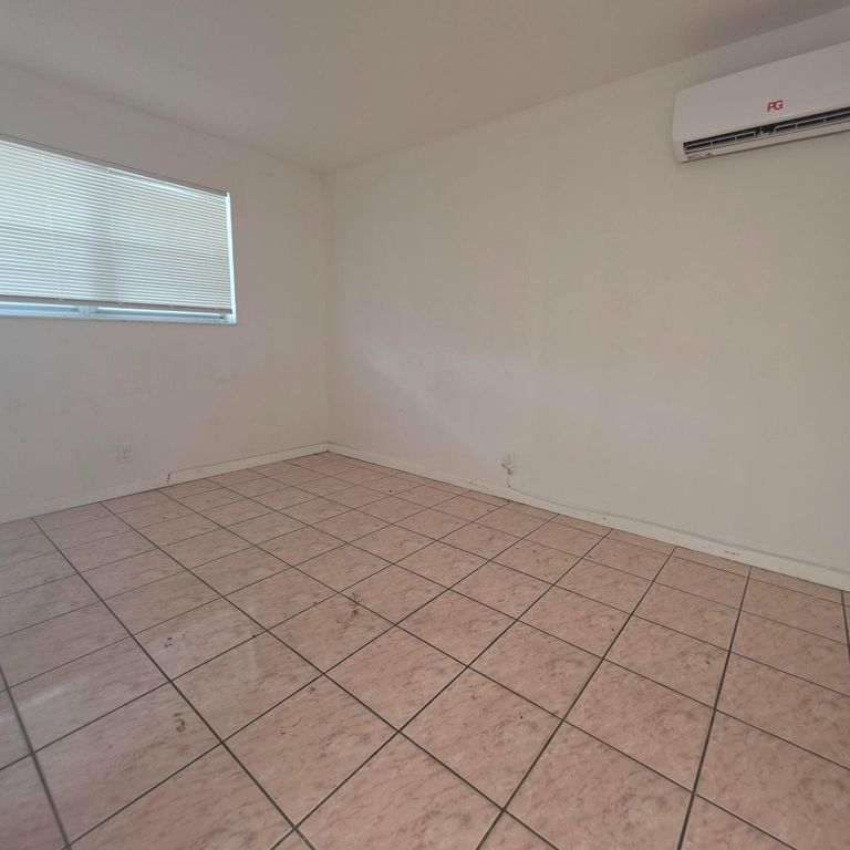1826 Sherman Street Apt 7, Hollywood, FL 33020