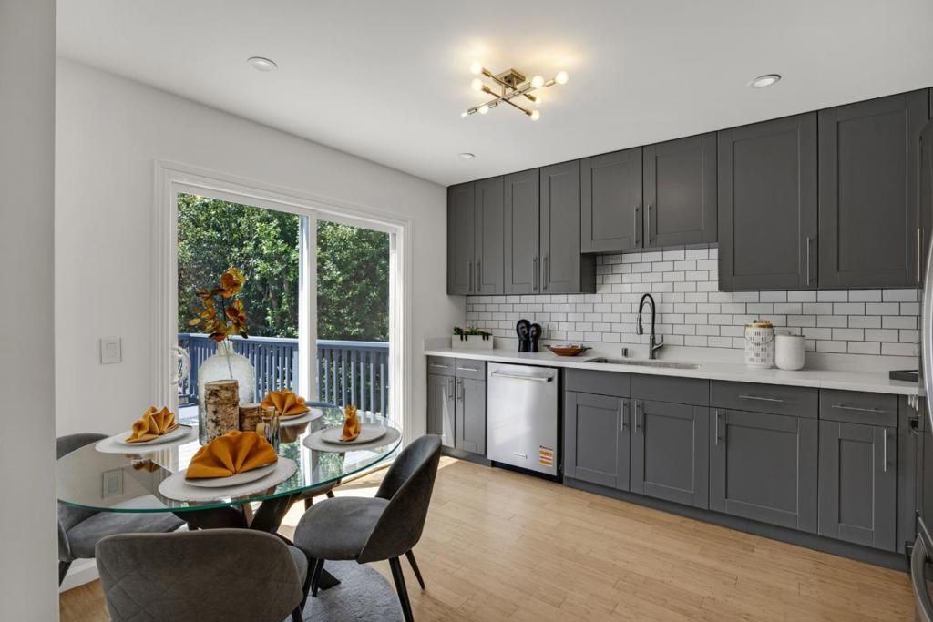 Image 13 of property listing at 190 Marietta Drive, San Francisco, CA 94127