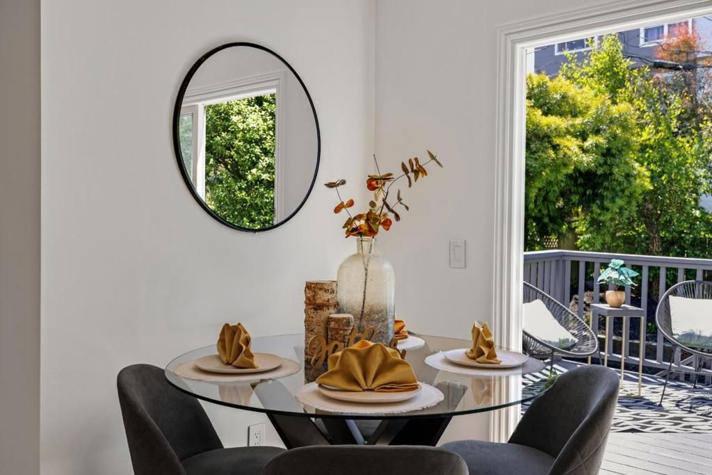 Image 16 of property listing at 190 Marietta Drive, San Francisco, CA 94127