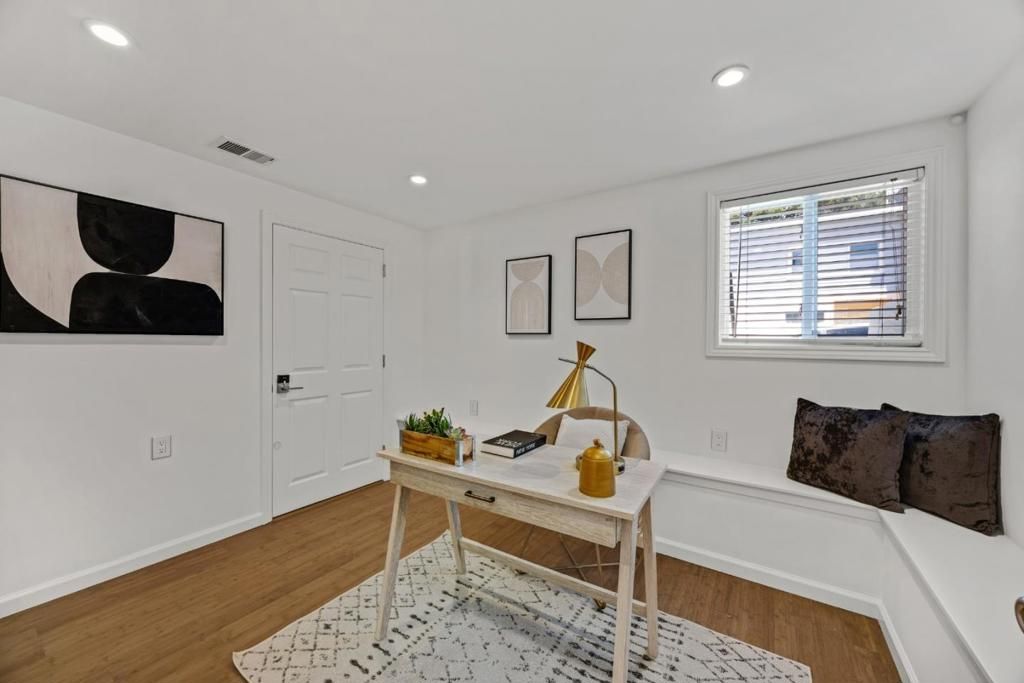 Image 29 of property listing at 190 Marietta Drive, San Francisco, CA 94127