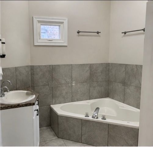 6541 S Ellis Avenue 2, Chicago, IL 60637