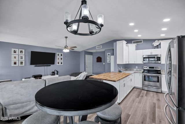 4319 E CONTESSA Street, Mesa, AZ 85205
